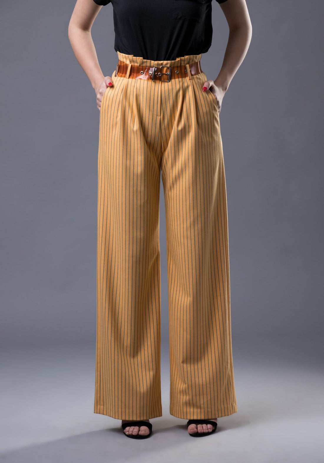 SHORT GIRLS PROBLEM RESOLVED: 4 FASHION TRICKS THAT WILL MAKE YOU TALLER