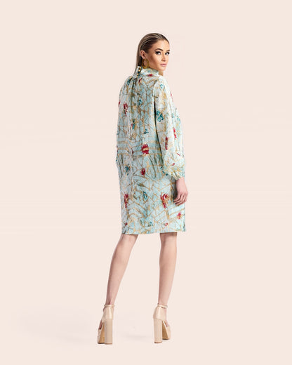 "Aqua Flora Elegance"