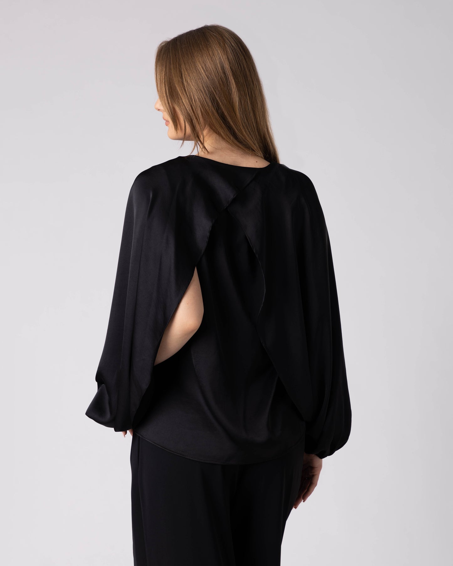 Elyn Elegant Black Shirt