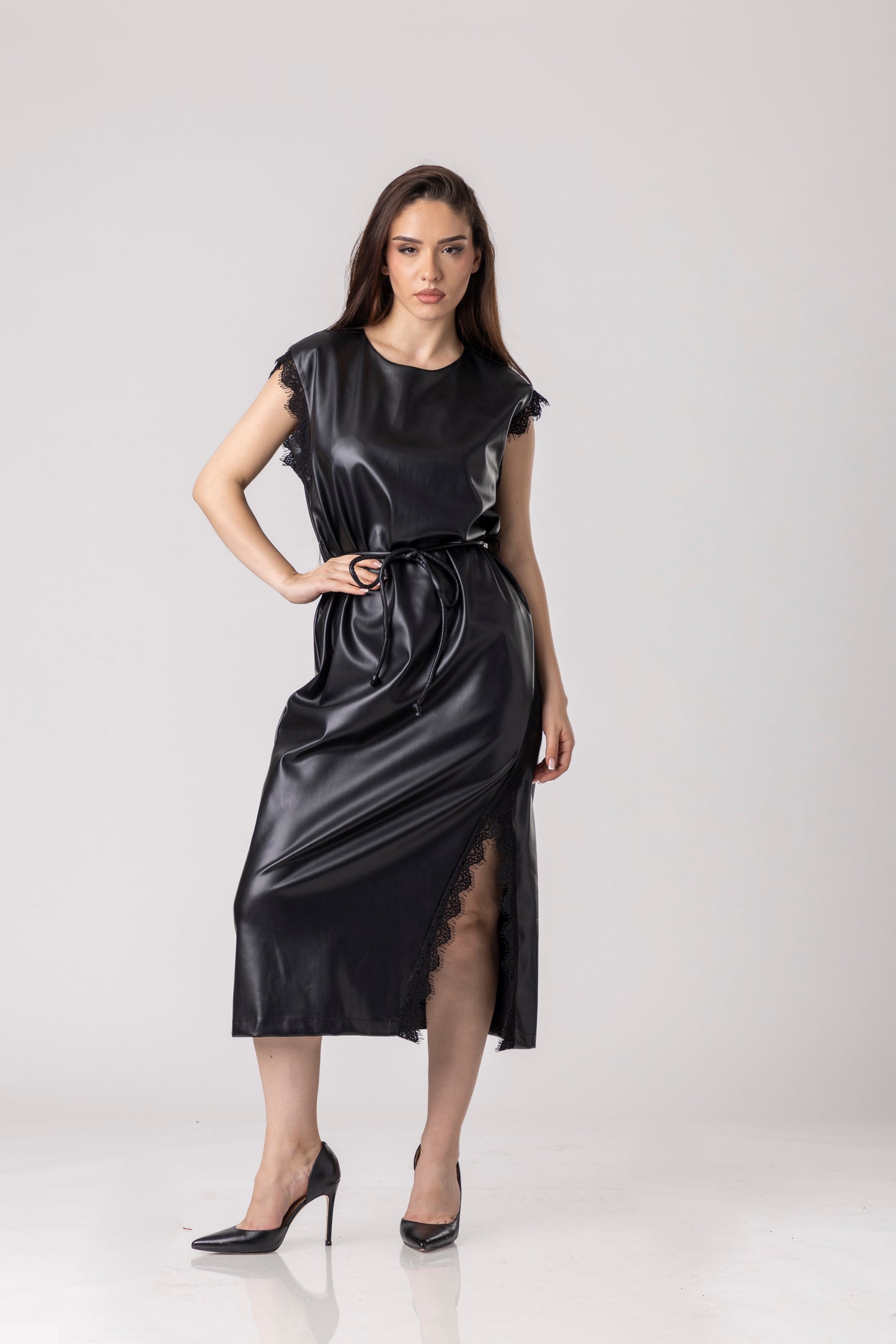Veyra Midi Dress