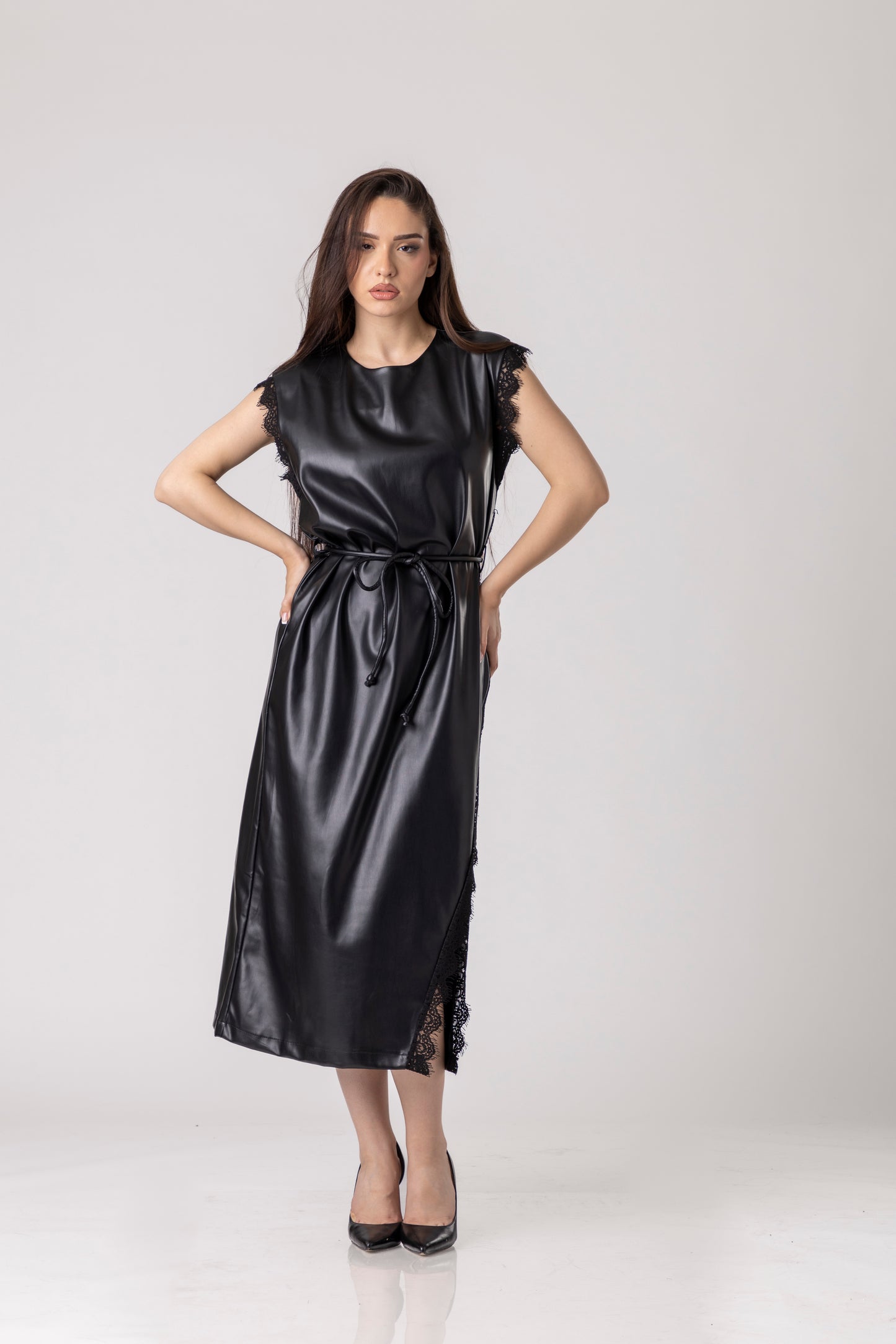 Veyra Midi Dress