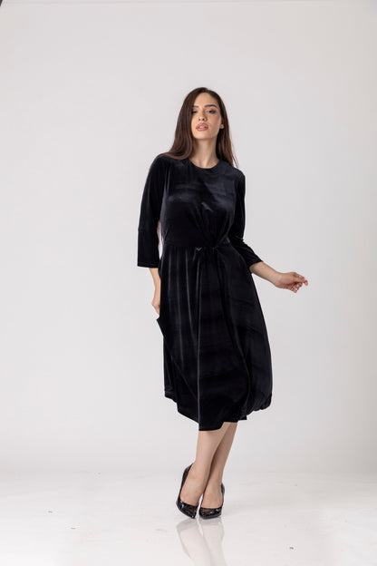 Kaven Velvet Midi Dress