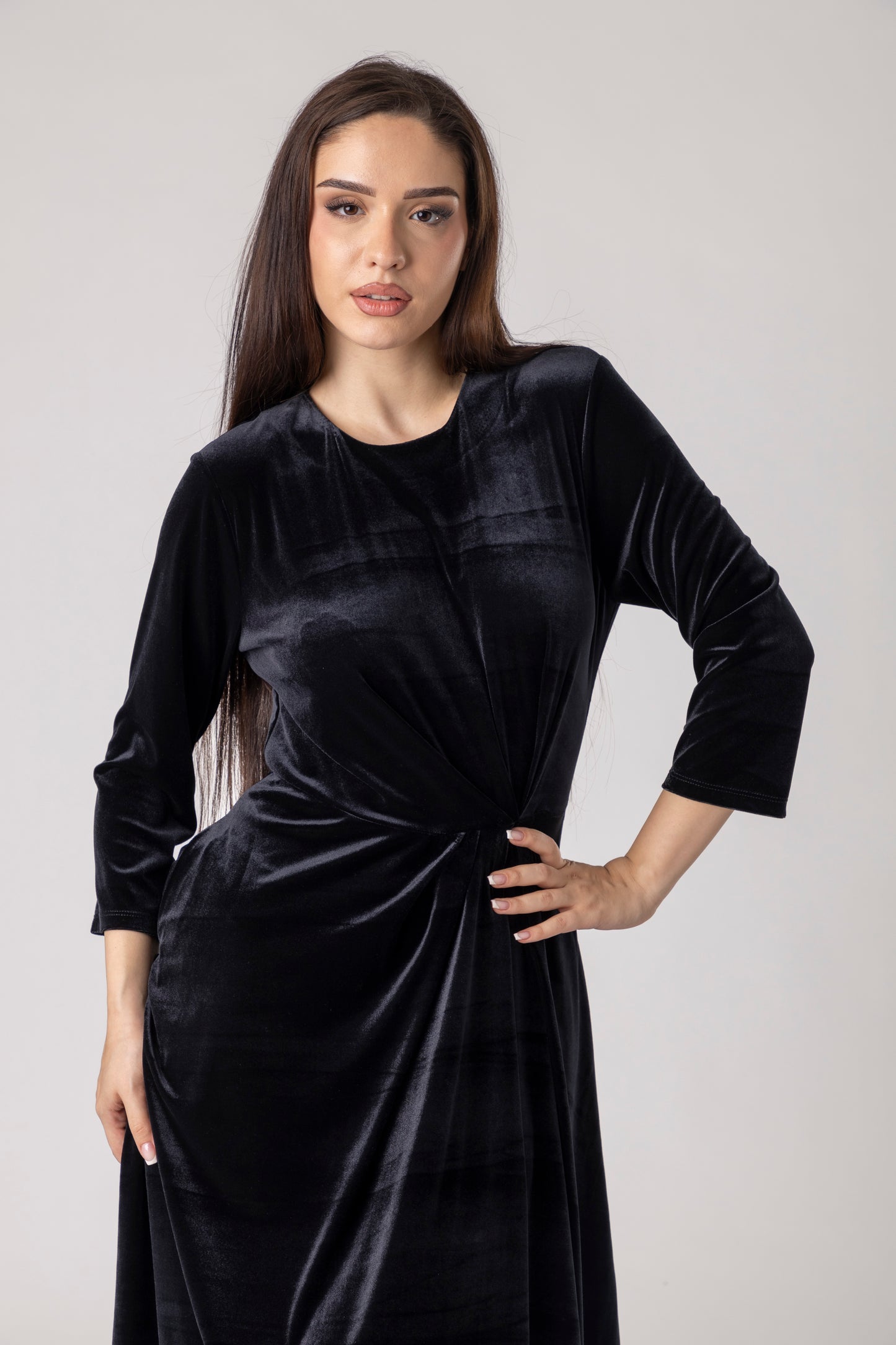 Kaven Velvet Midi Dress