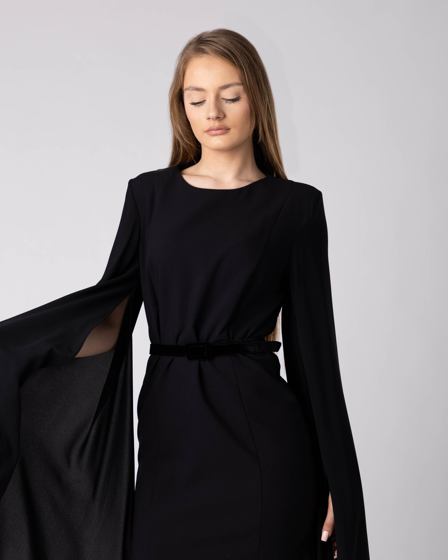 Zoryn Cape-Sleeve Midi Dress