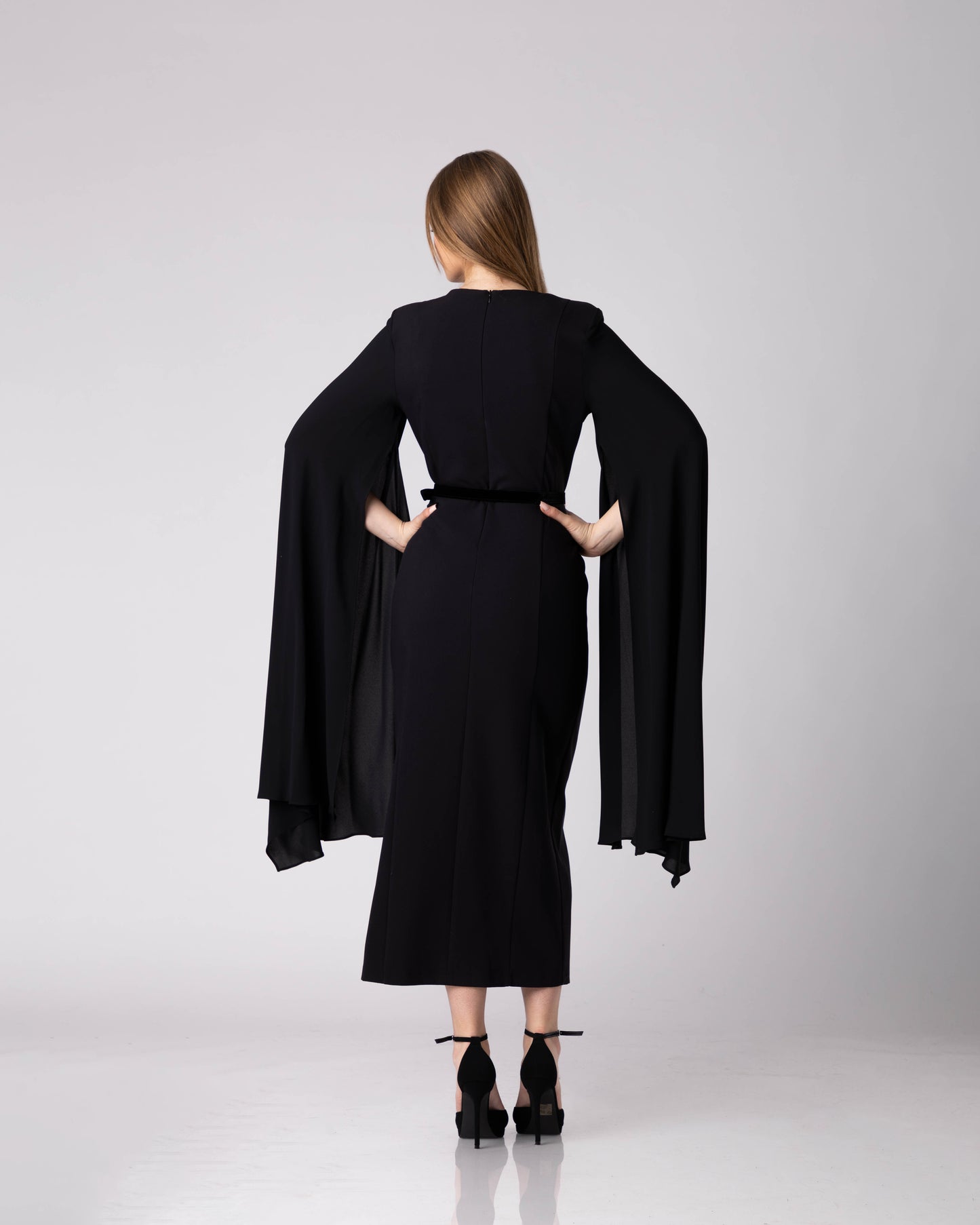 Zoryn Cape-Sleeve Midi Dress