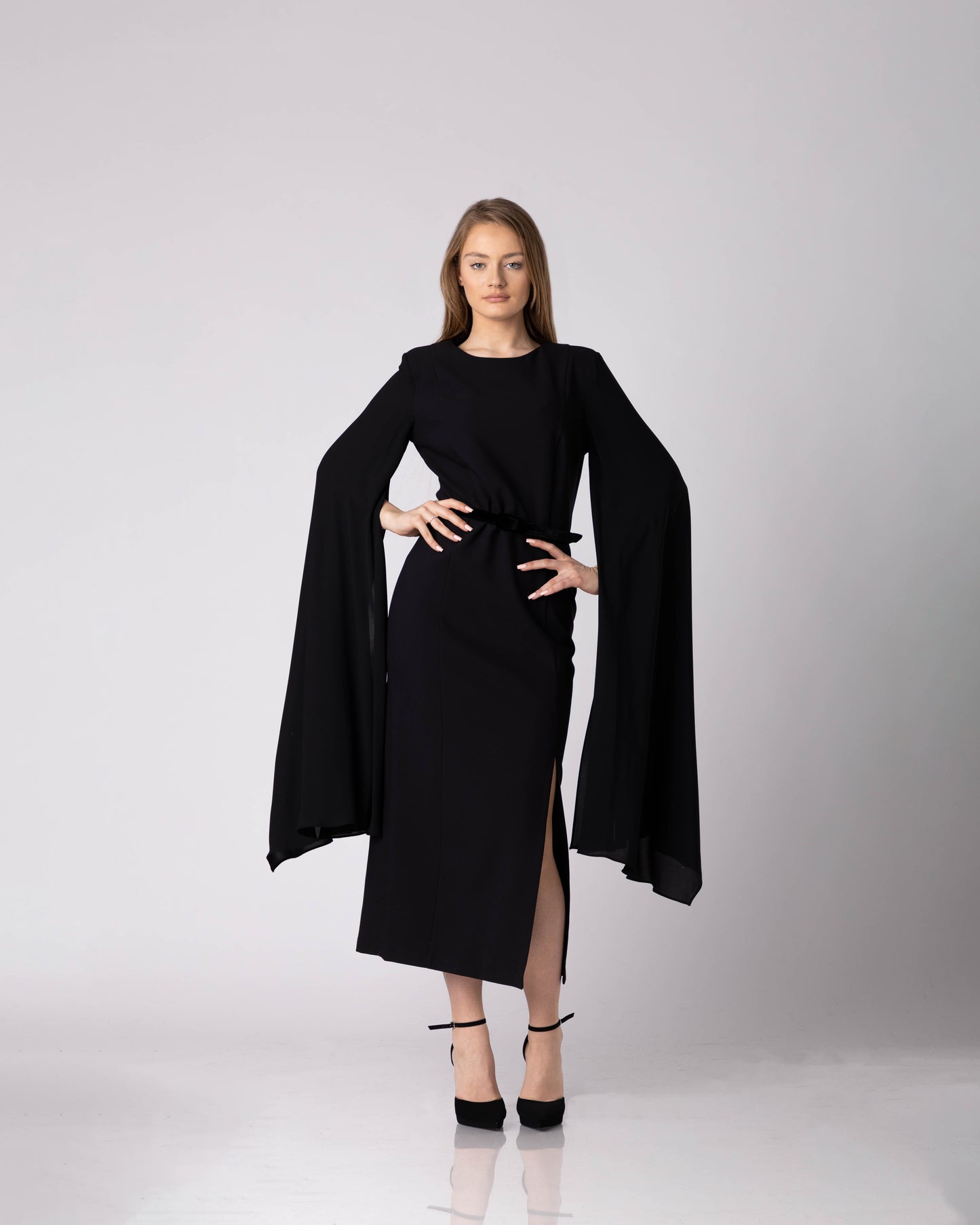 Zoryn Cape-Sleeve Midi Dress