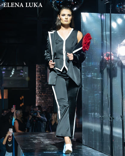 Костум со контраст