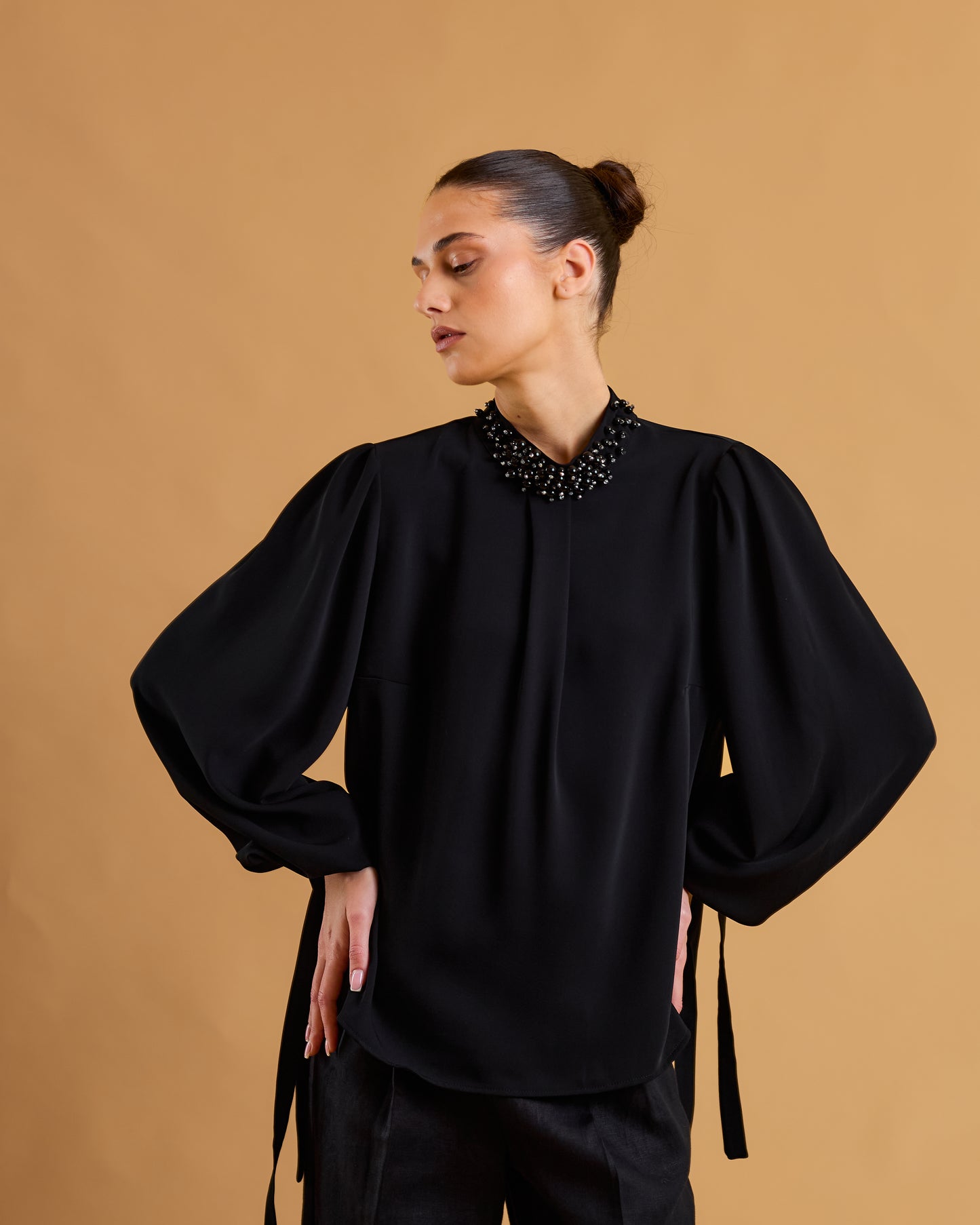 Perluna Noir Blouse