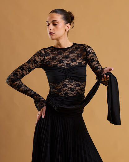Veluna Blouse