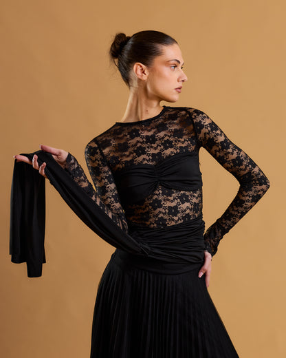 Veluna Blouse