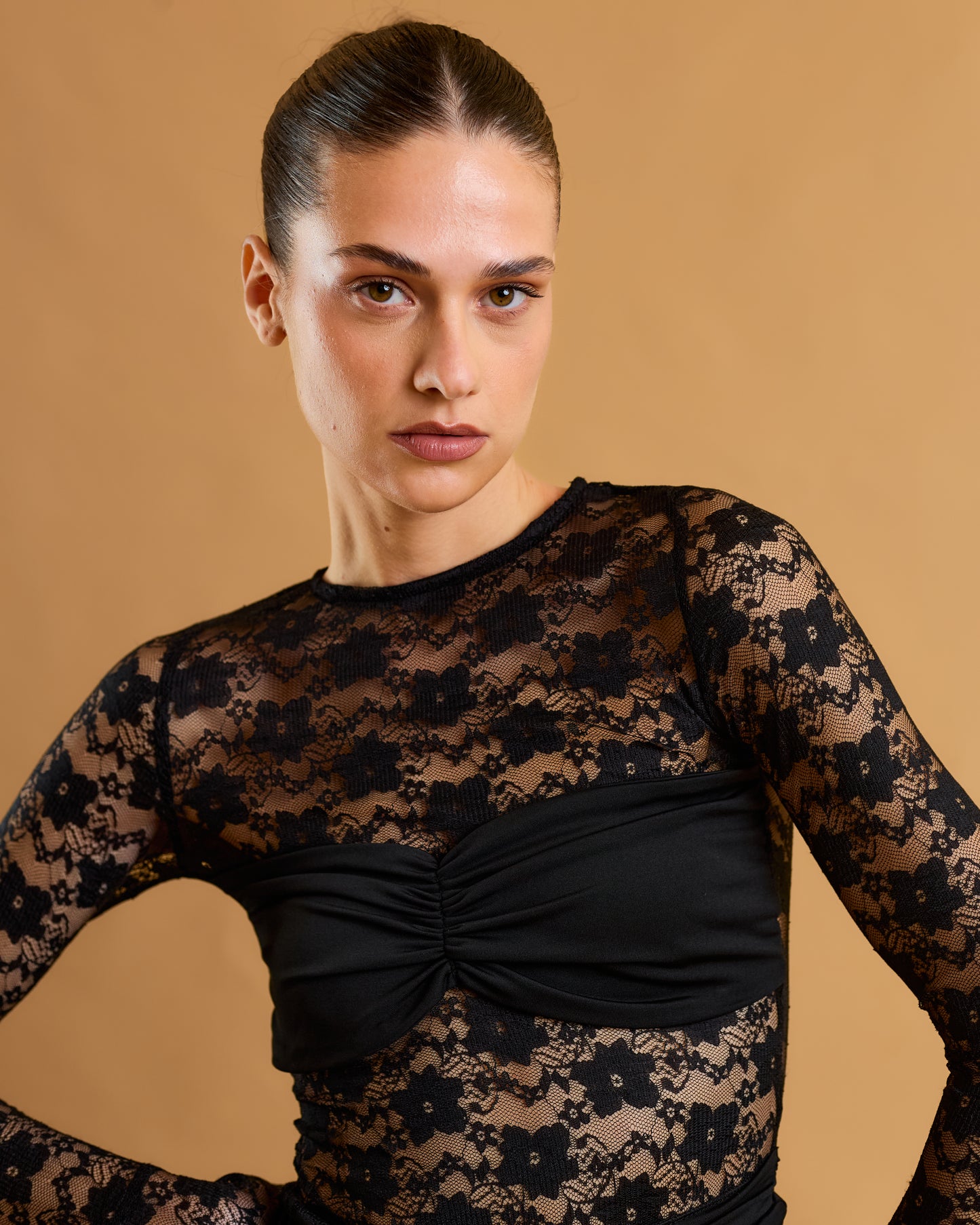 Veluna Blouse