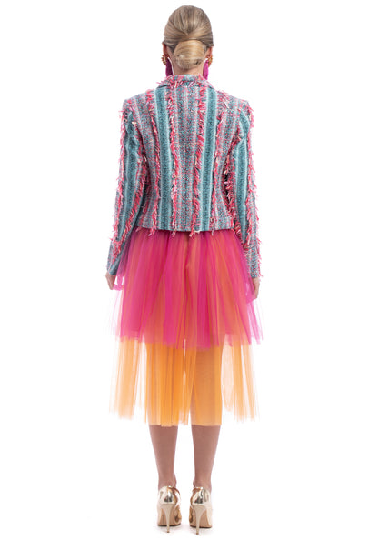 Исечен Bouclé Blazer и асиметрично здолниште од тул