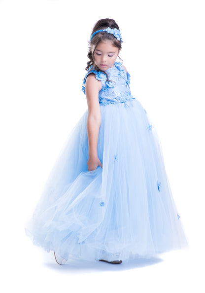 Син фустан од Пепелашка