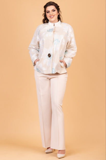 Розов цветен блејзер и розови панталони