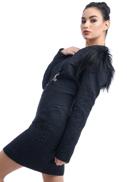 Фустан за забава со долги ракави