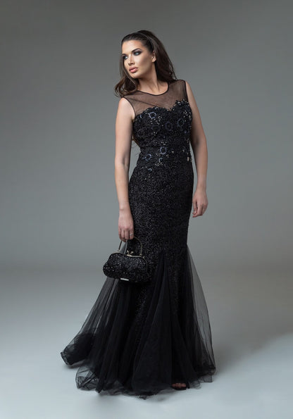 Долг црн фустан