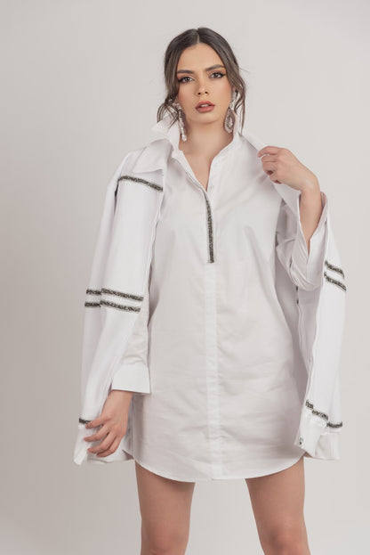 Луксузен џемпер во бела боја