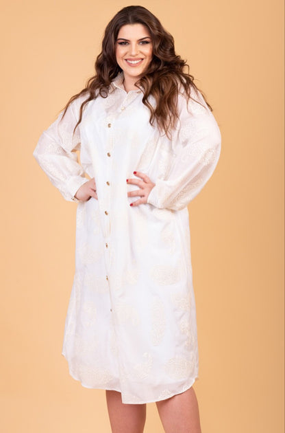 Бела текстура кошула-фустан