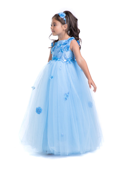 Син фустан од Пепелашка