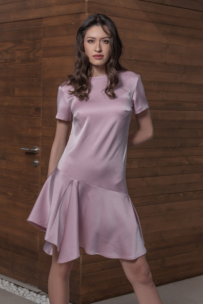 Краток сатенски фустан