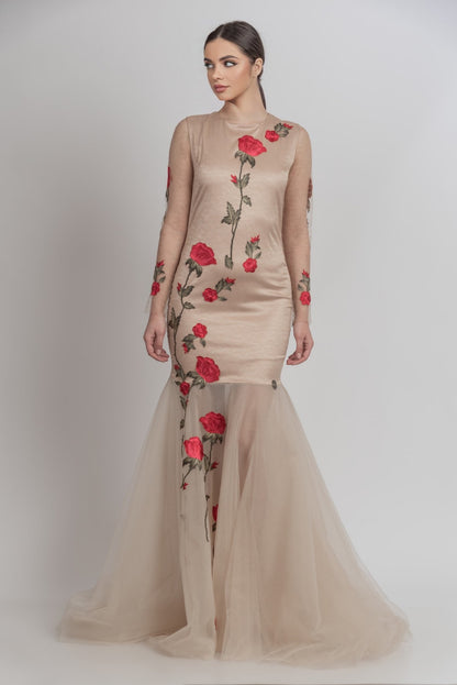 Фустан од роза