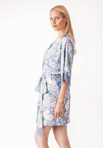 Обвивка фустан