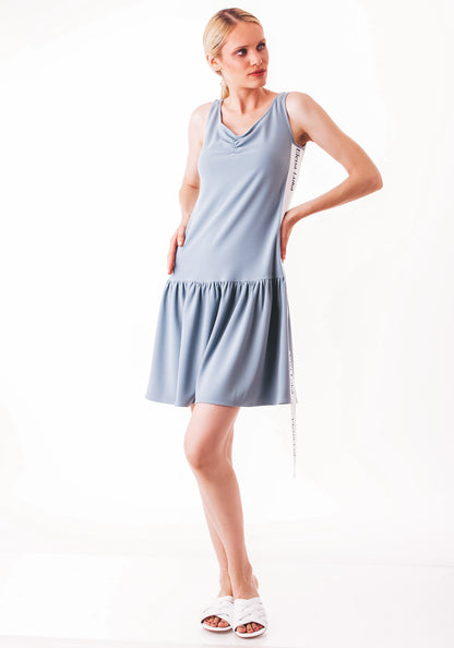 Брендиран тениски фустан