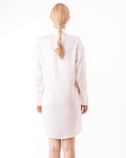 Фустан од сатенска кошула