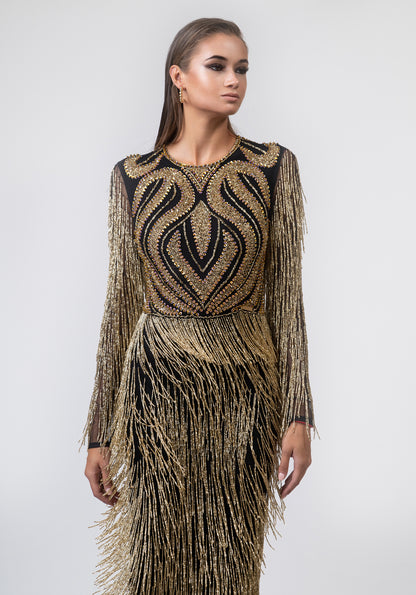 Долг црн фустан со златни детали