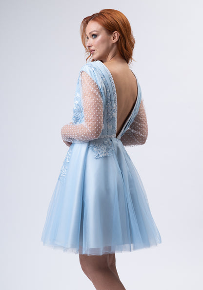 Краток син фустан од чипка